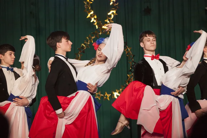 08.03.2026. Праздничная программа ансамбля спортивного бального танца «Олимп» - «Звёздный вальс»