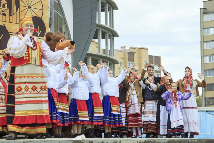 10.10.2026. Большая осенняя ярмарка у ЛДС «Кристалл».