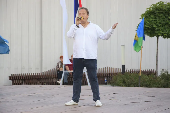 12.08.2026. Культурное пространство «У «Знамёнки»: концерт вокалистов творческих коллективов города и области «Парад солистов»