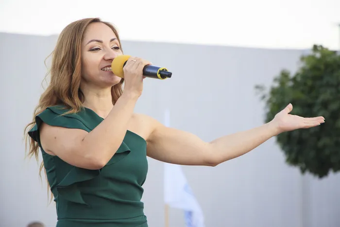 12.08.2026. Культурное пространство «У «Знамёнки»: концерт вокалистов творческих коллективов города и области «Парад солистов»