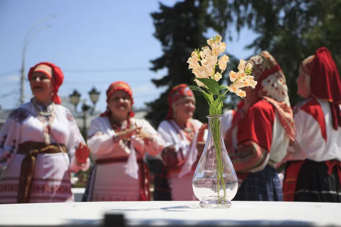 08.07.2026. «Ассамблея семейной жизни» в Сквере Музыкантов: встреча молодых семей в русском стиле «Семья – начало всех начал».