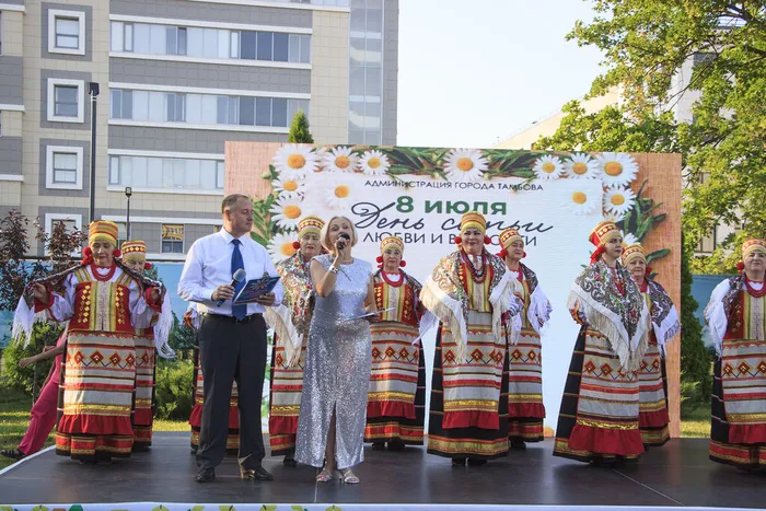 08.07.2026. «Ассамблея семейной жизни» в Сквере Музыкантов: праздничная концертная программа «В сердце живет любовь».