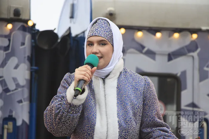 18.12.2025. Творческие коллективы Дома культуры «Знамя труда» приняли участие во встрече поезда Деда Мороза.