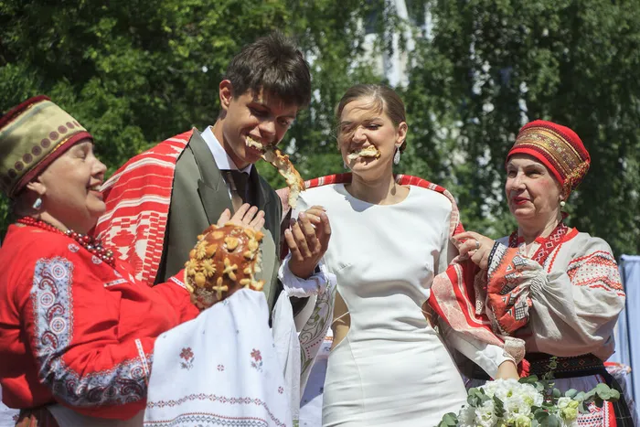 08.07.2026. «Ассамблея семейной жизни» в Сквере Музыкантов: встреча молодых семей в русском стиле «Семья – начало всех начал».