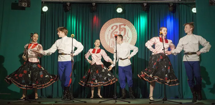 07.12.2025. Фоторепортаж «В поисках радости»: 25-летний юбилей заслуженного коллектива народного творчества «Тальяночка»