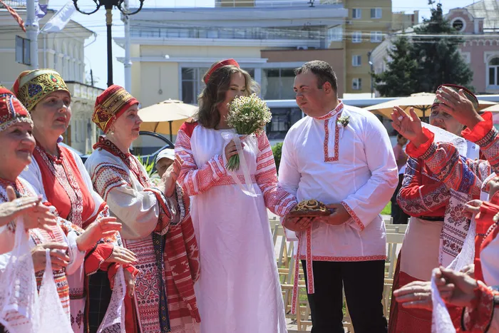 08.07.2026. «Ассамблея семейной жизни» в Сквере Музыкантов: встреча молодых семей в русском стиле «Семья – начало всех начал».