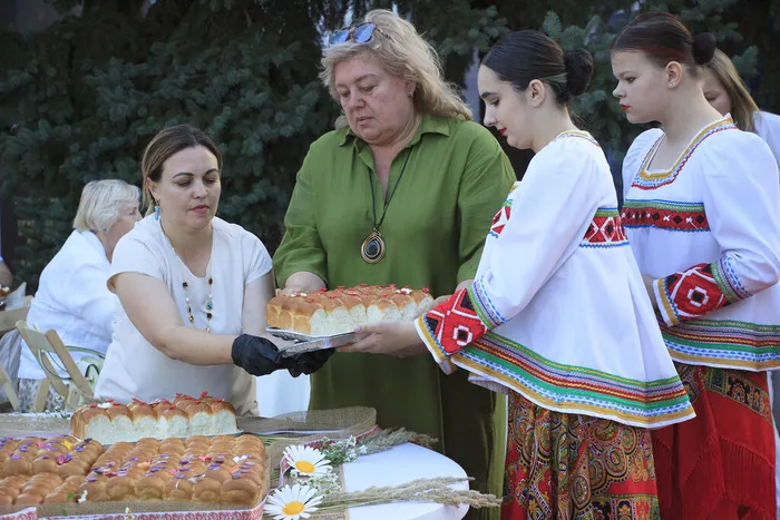 08.07.2026. «Ассамблея семейной жизни» в Сквере Музыкантов: праздничная концертная программа «В сердце живет любовь».
