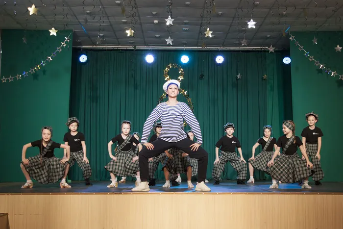 08.03.2026. Праздничная программа ансамбля спортивного бального танца «Олимп» - «Звёздный вальс»