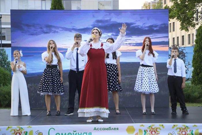 08.07.2026. «Ассамблея семейной жизни» в Сквере Музыкантов: праздничная концертная программа «В сердце живет любовь».