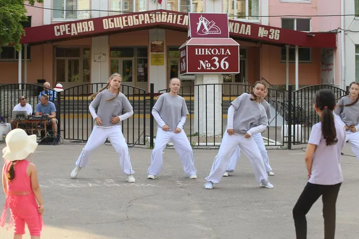 11.06.2026. Праздничный концерт ко Дню России и Дню города Тамбова в сквере «Школьный»