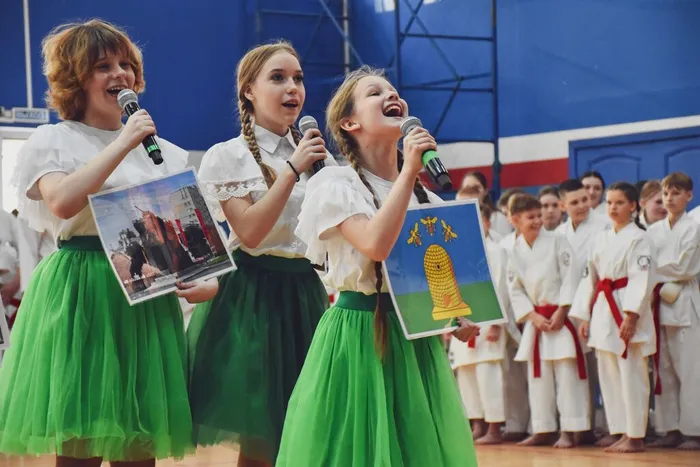 Выступление вокально-эстрадной студии «Мелодия» на открытии XXIII -го Фестиваля боевых единоборств, 31.03.2026