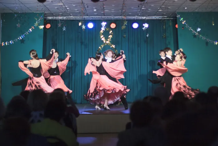 08.03.2026. Праздничная программа ансамбля спортивного бального танца «Олимп» - «Звёздный вальс»