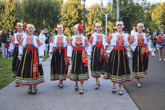 16.08.2026. Праздничная концертная программа «Дружно величаем, три Спаса отмечаем» в фитнес - парке по ул. Набережной 28/2