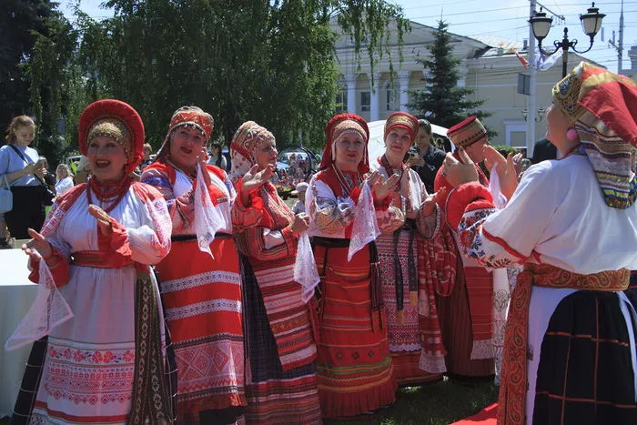 08.07.2026. «Ассамблея семейной жизни» в Сквере Музыкантов: встреча молодых семей в русском стиле «Семья – начало всех начал».