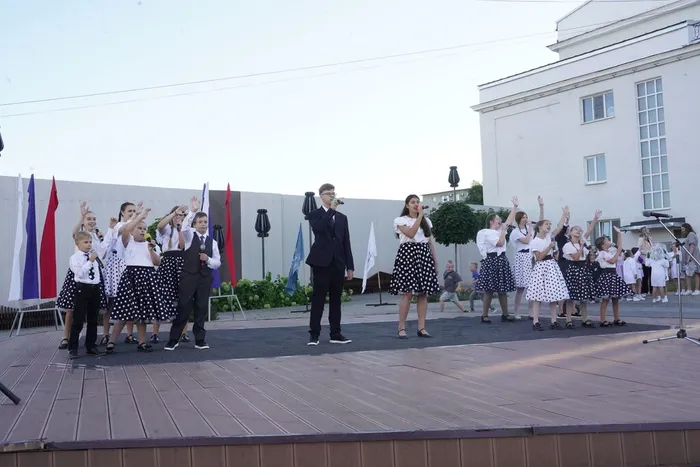 30.08.2026. Праздничная концертная программа детских коллективов ДК «До свидания, лето, здравствуй, школа!».