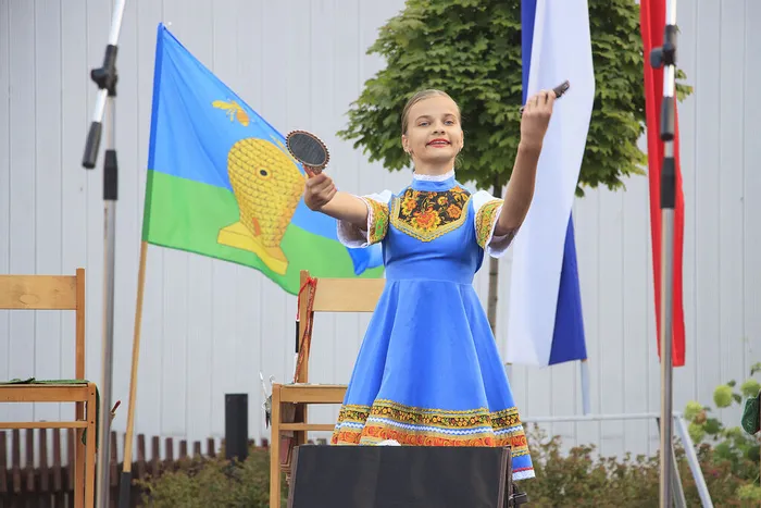 02.09.2026. Культурное пространство «У «Знамёнки»: концерт народного коллектива фольклорного ансамбля «Тамбовский задор» - «Россия в сердце, песня в душе!» с участием образцового хореографического ансамбля «Задоринка»