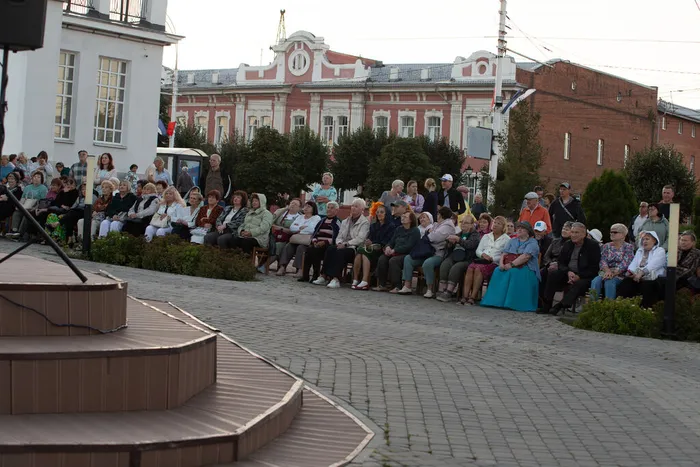 26.08.2026. Культурное пространство «У «Знамёнки»: концертная программа вокального ансамбля «Русский романс» - «Дыхание осени»