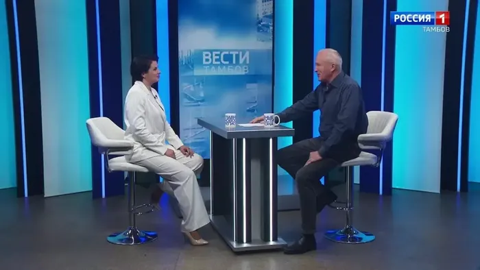 В студии - Вячеслав Хашин, главный дирижер Городского духового оркестра им. В. И. Агапкина