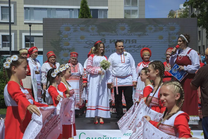 08.07.2026. «Ассамблея семейной жизни» в Сквере Музыкантов: встреча молодых семей в русском стиле «Семья – начало всех начал».