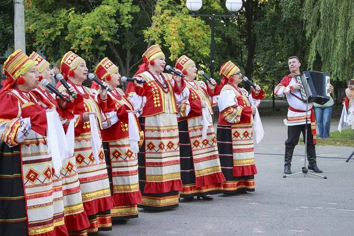 15.08.2026. Праздничная концертная программа «Дружно величаем, три Спаса отмечаем» в сквере «Школьный»